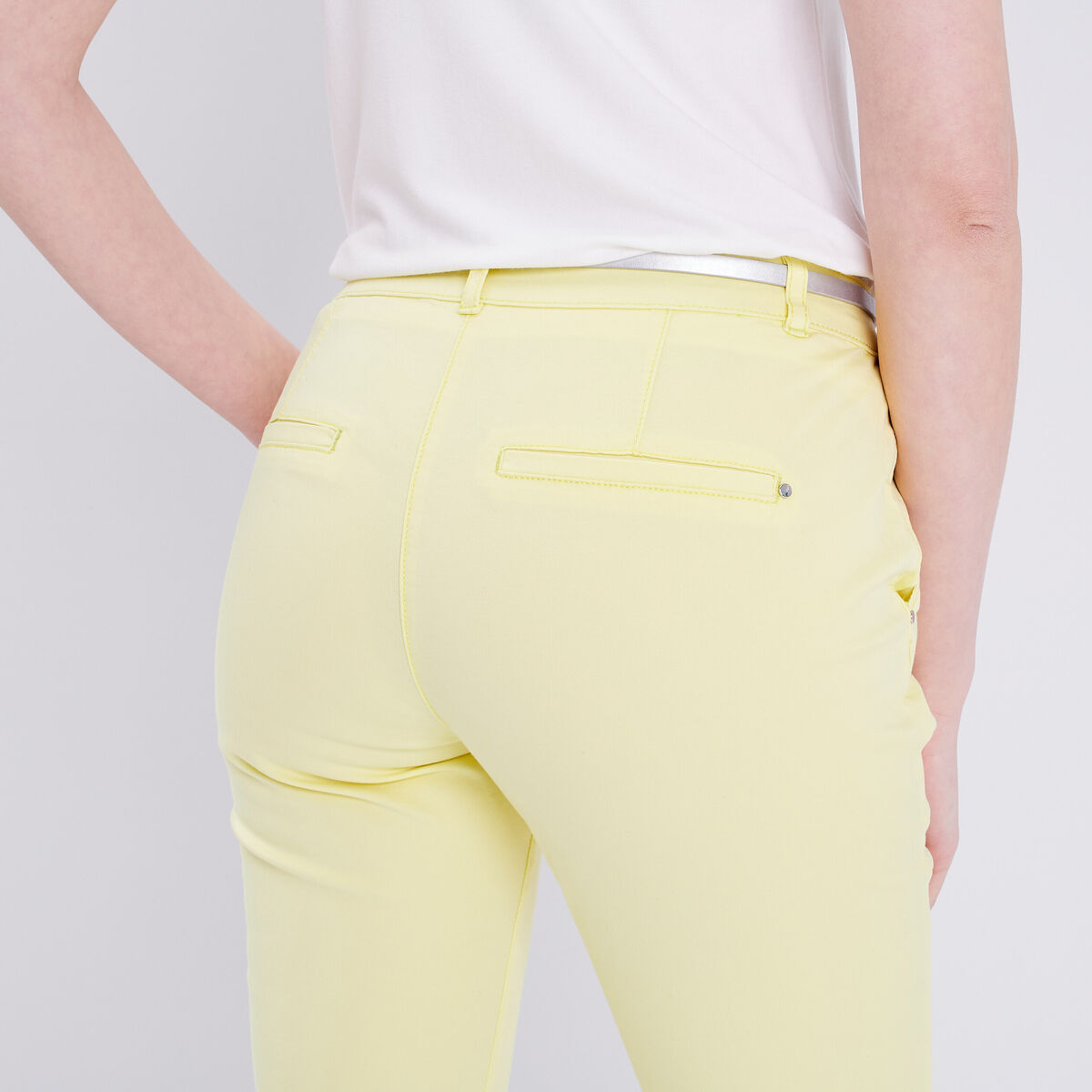 Pantalon chino droit jaune pastel femme