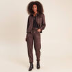 Pantalon coupe mom 7/8&egrave;me marron fonc&eacute; femme