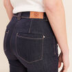 Jean raccourci coupe bootcut denim brut femme