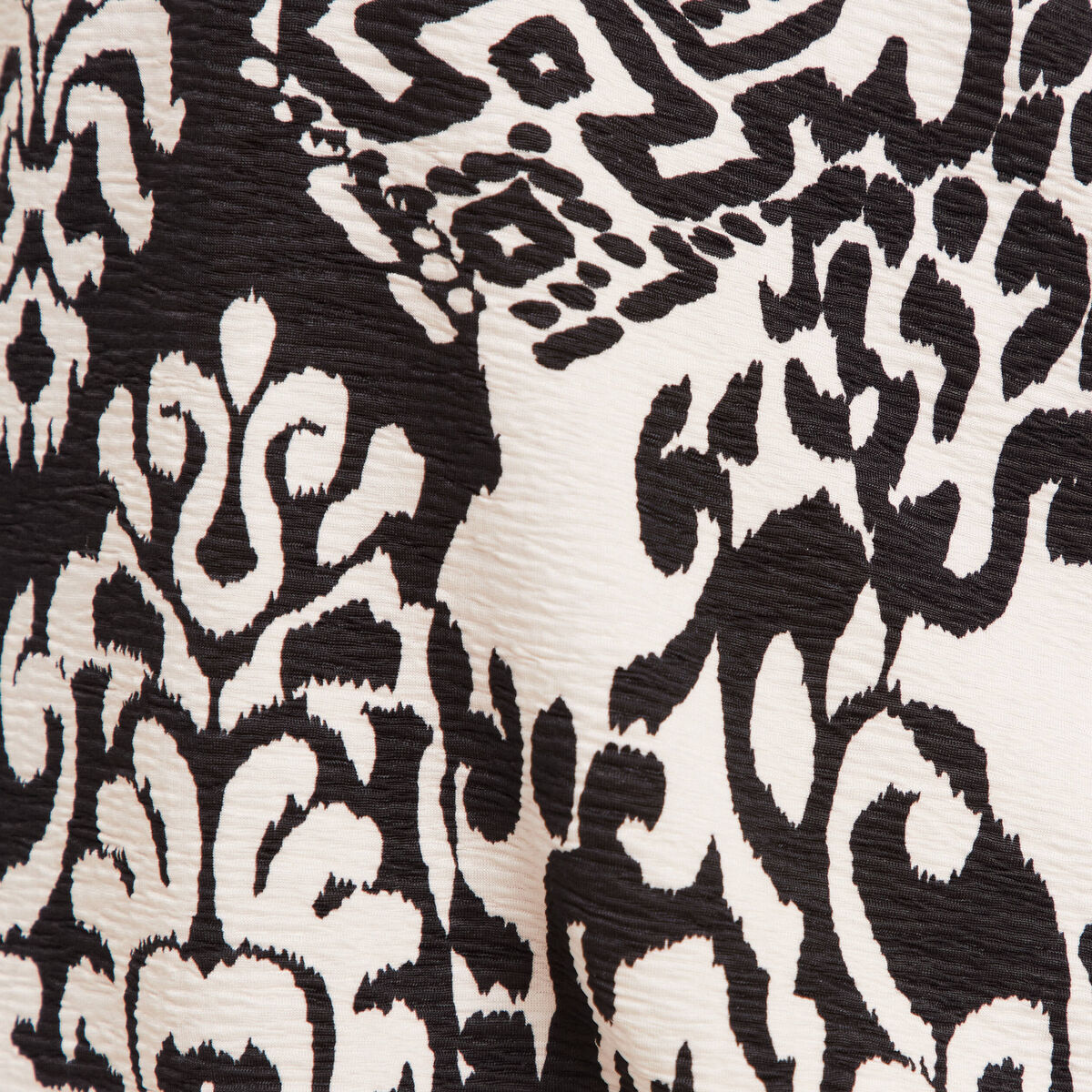 Robe courte ajustée noir femme