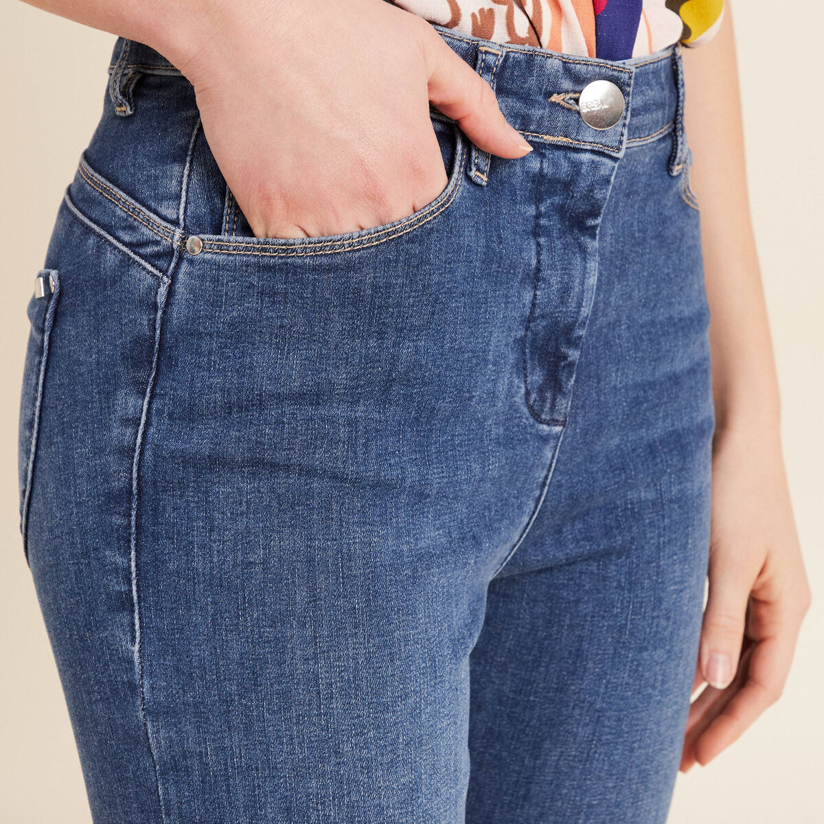 Pantacourt magique L'Unique ajust&eacute; denim double stone femme