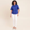 Chemise manches courtes brod&eacute;e bleu fonc&eacute; femme