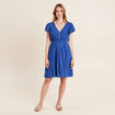 Robe droite fluide smockée bleu electrique femme
