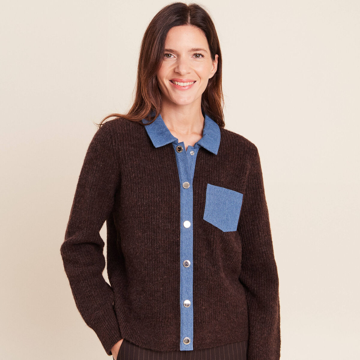 Gilet col chemise manches longues marron fonc&eacute; femme