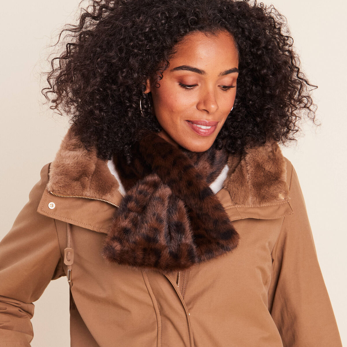 Cache-cou en fausse fourrure marron femme