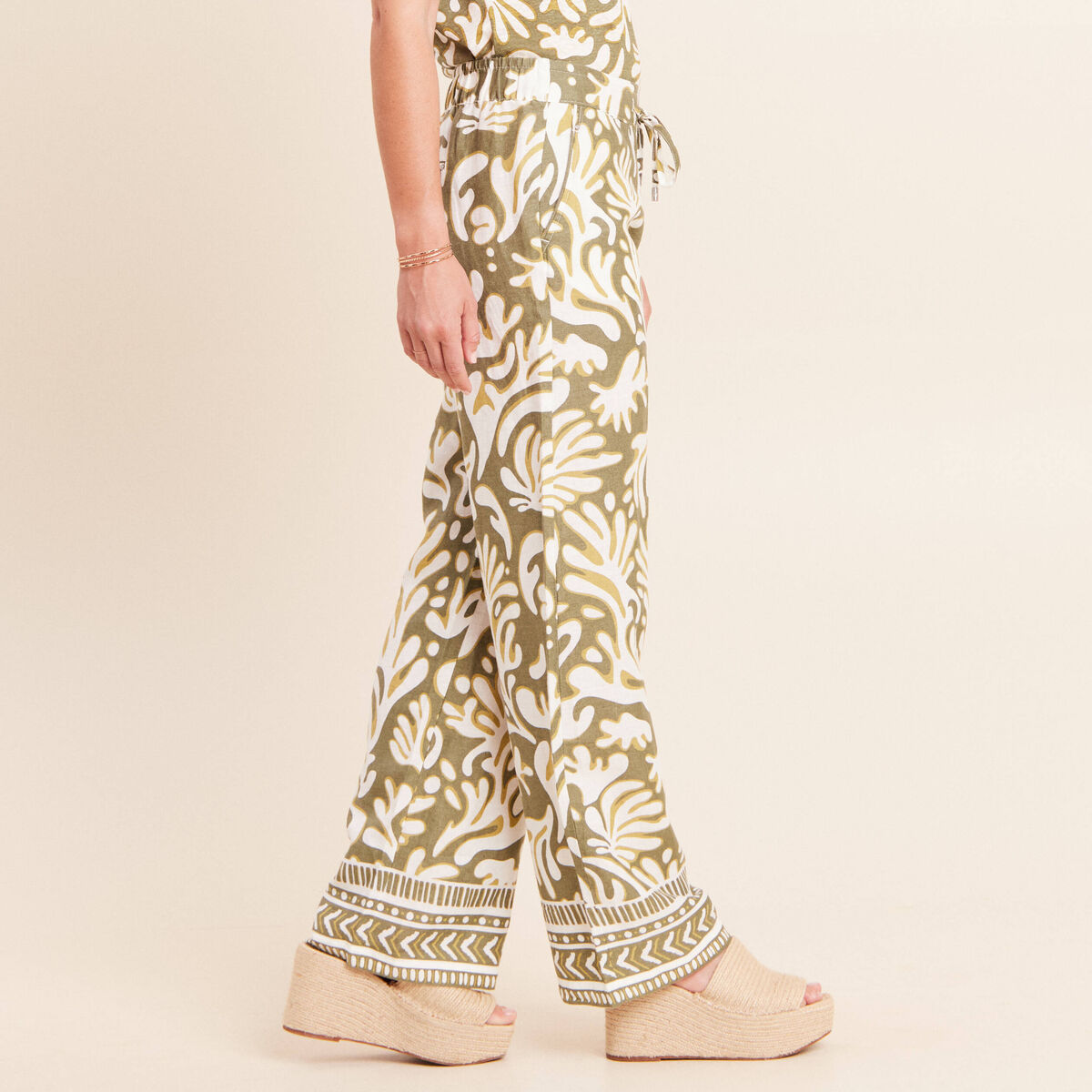 Pantalon large taille haute aspect lin vert femme