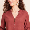 Blouse col v manches 3/4 fluide marron cognac femme