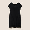 Robe courte &eacute;vas&eacute;e pliss&eacute;e col rond noir femme