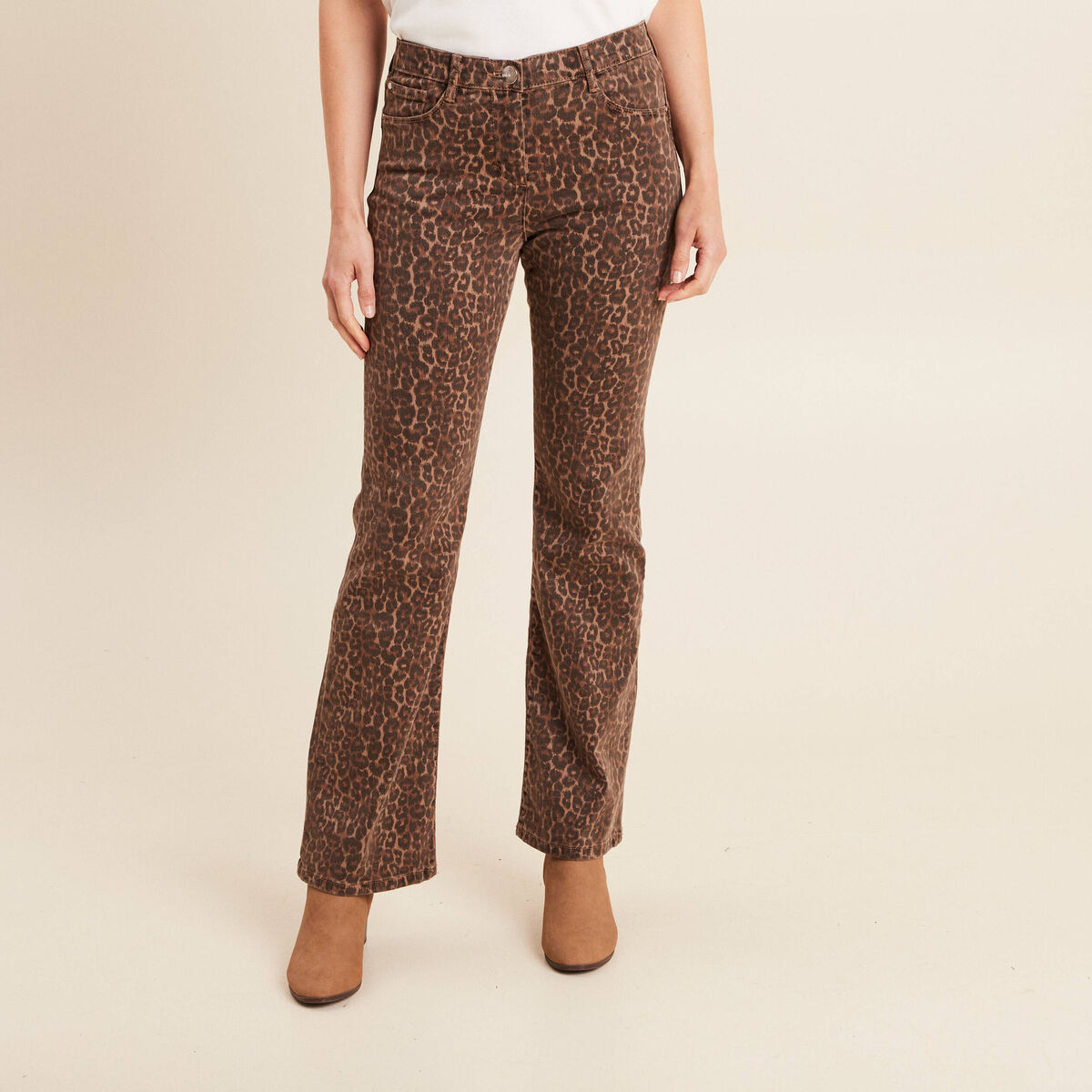 Pantalon magique L'Unique coupe bootcut marron cognac femme
