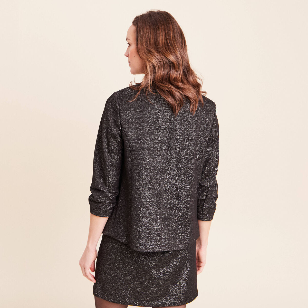 Veste cintr&eacute;e col ch&acirc;le manches 3/4 noir femme