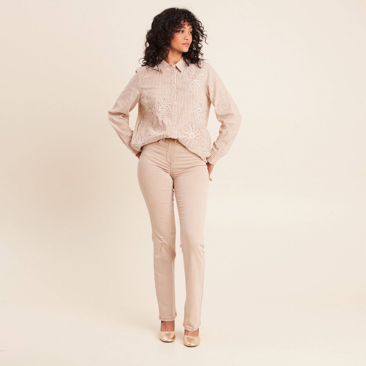 Chemise en coton brod&eacute;e manches longues marron femme
