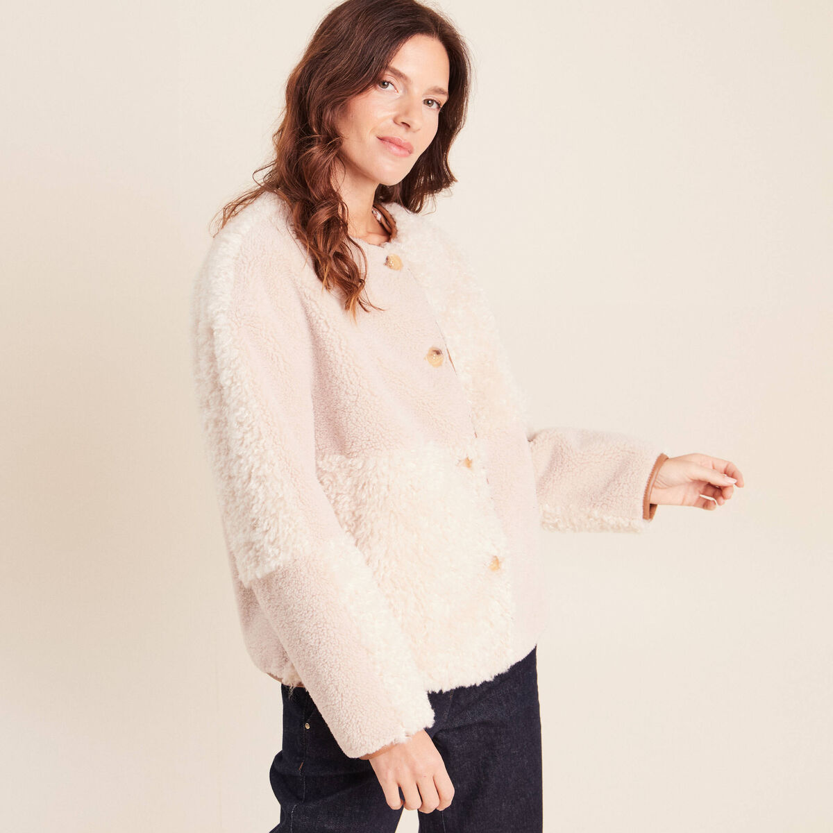 Manteau manches longues fausse fourrure ecru femme