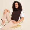 Pull sans manches aspect laineux marron fonc&eacute; femme