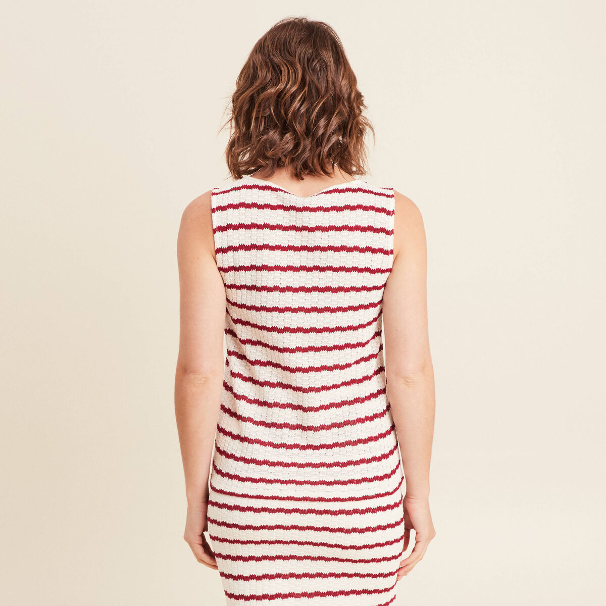 D&eacute;bardeur cintr&eacute; sans manches beige femme