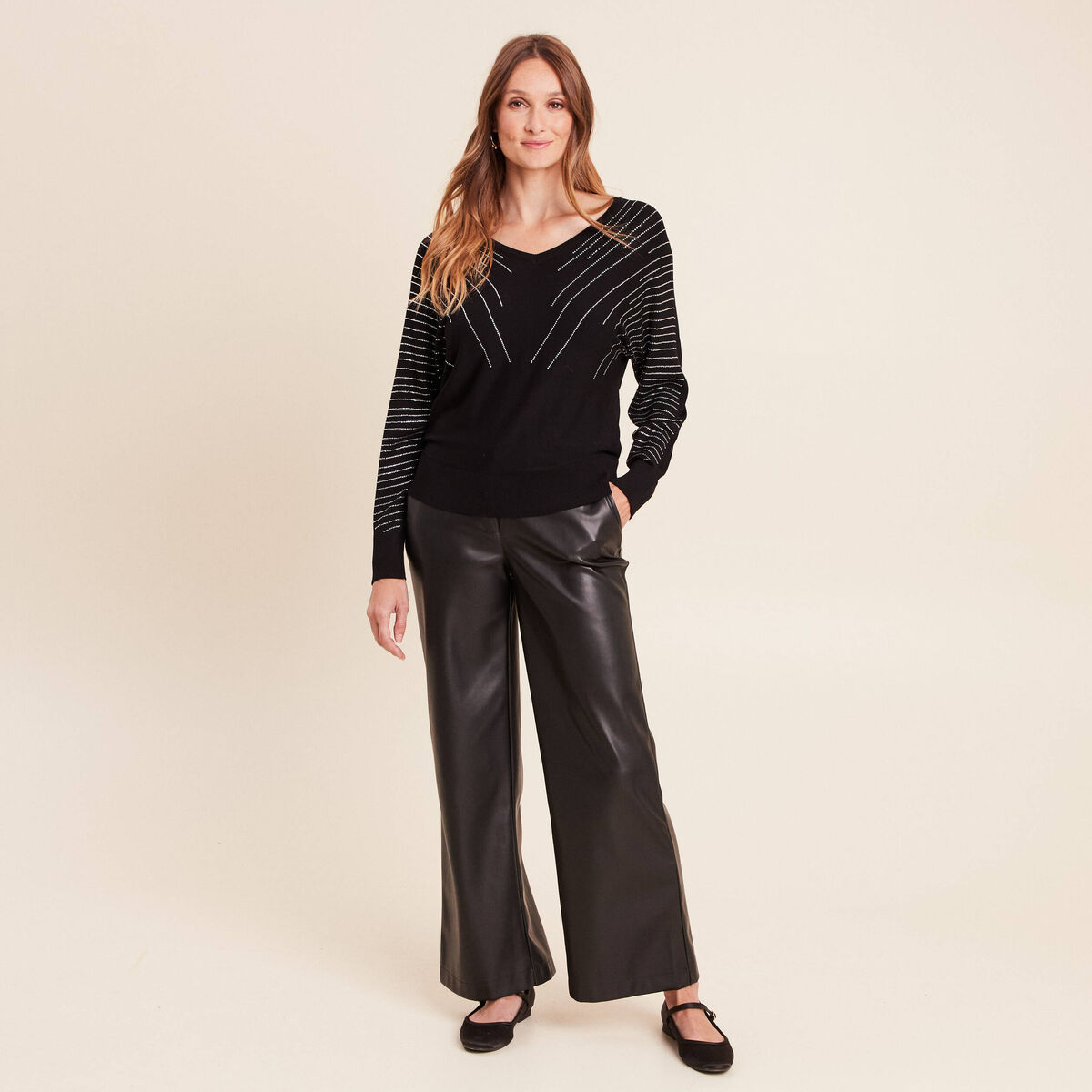 Pull ajust&eacute; col bateau strass noir femme