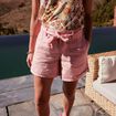 Short ajust&eacute; ceintur&eacute; vieux rose femme