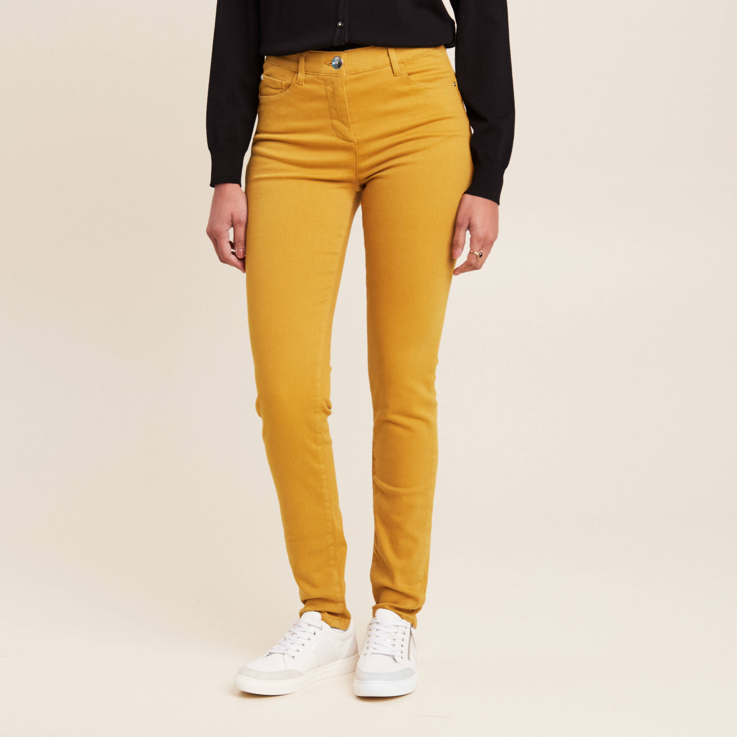 Pantalon slim femme moutarde top