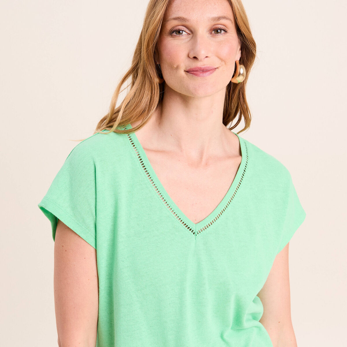 T-shirt col v manches courtes aspect lin vert fluo femme