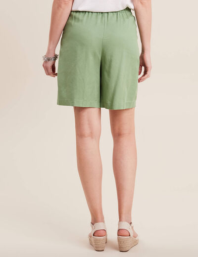 Short droit à pinces vert olive femme