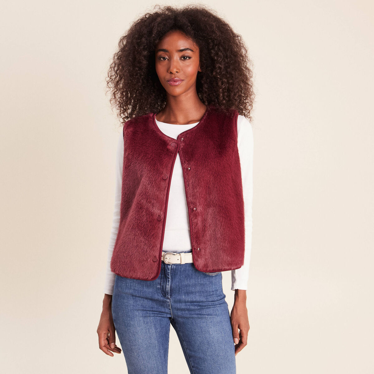 Gilet droit sans manches fausse fourrure bordeaux femme