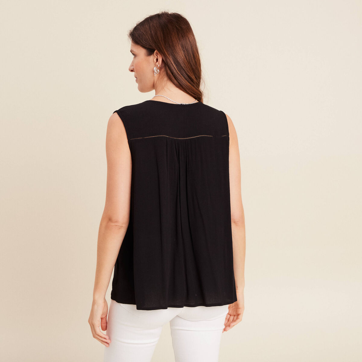 Blouse ample sans manches col rond noir femme