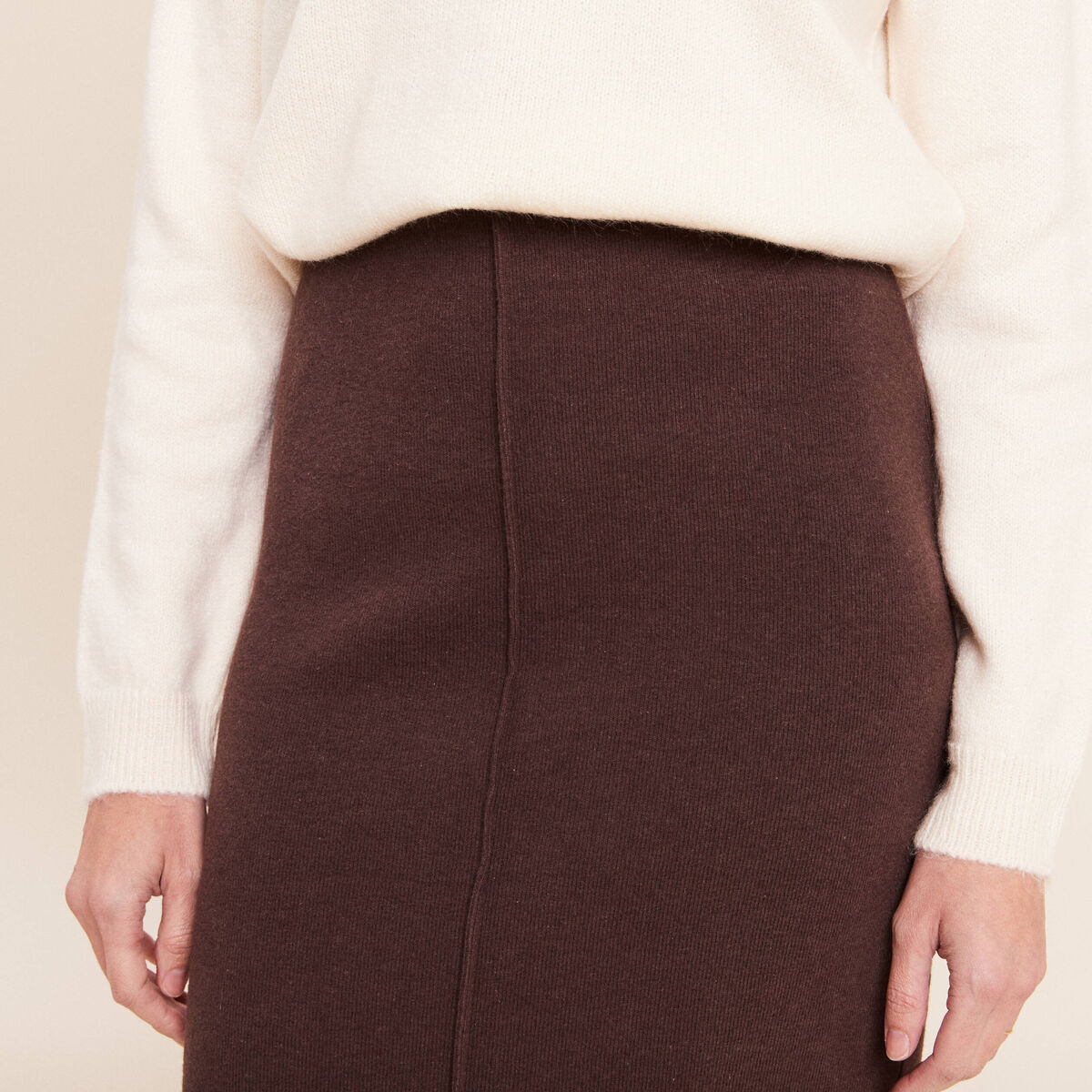 Jupe longue droite en maille marron fonc&eacute; femme