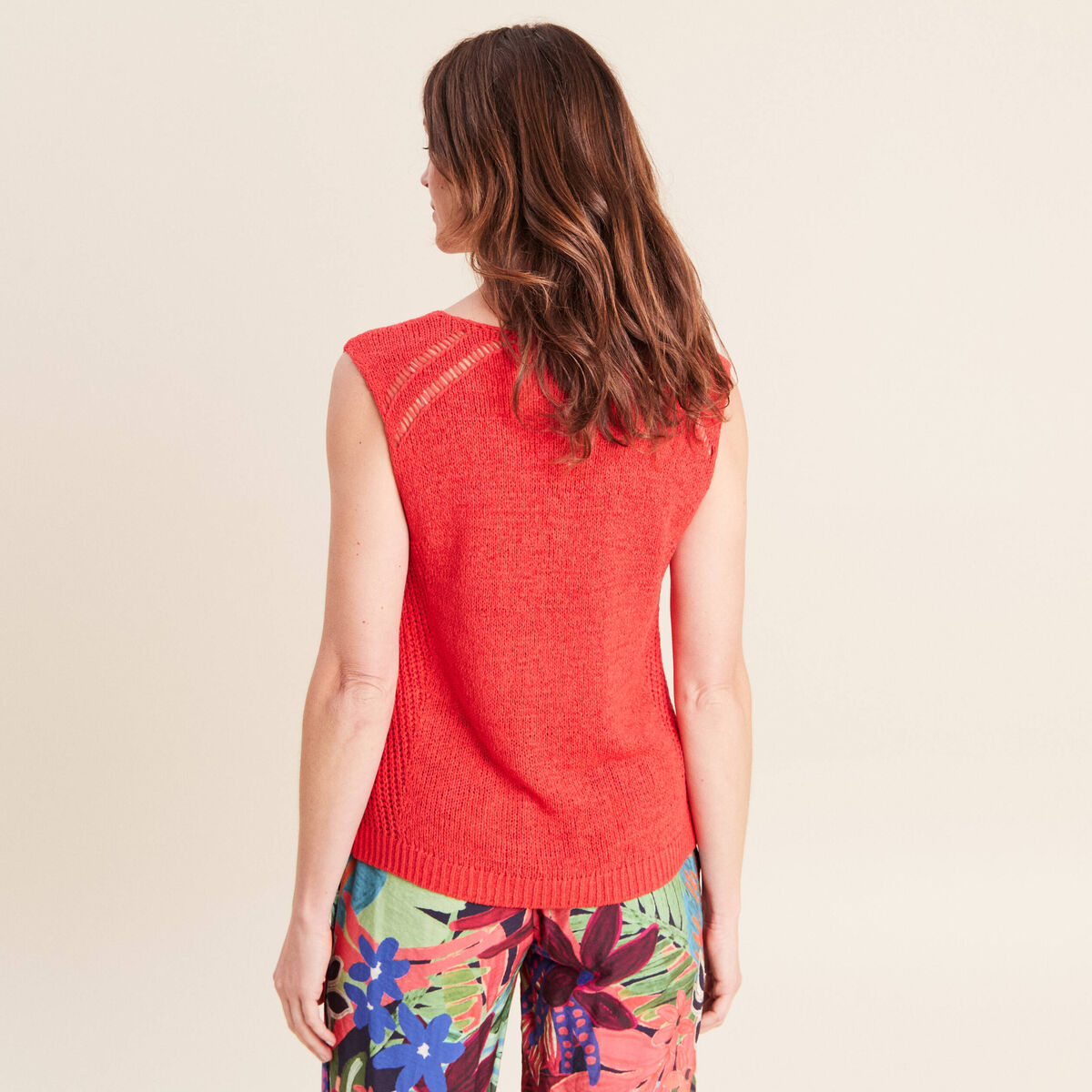 D&eacute;bardeur tricot sans manches rouge femme