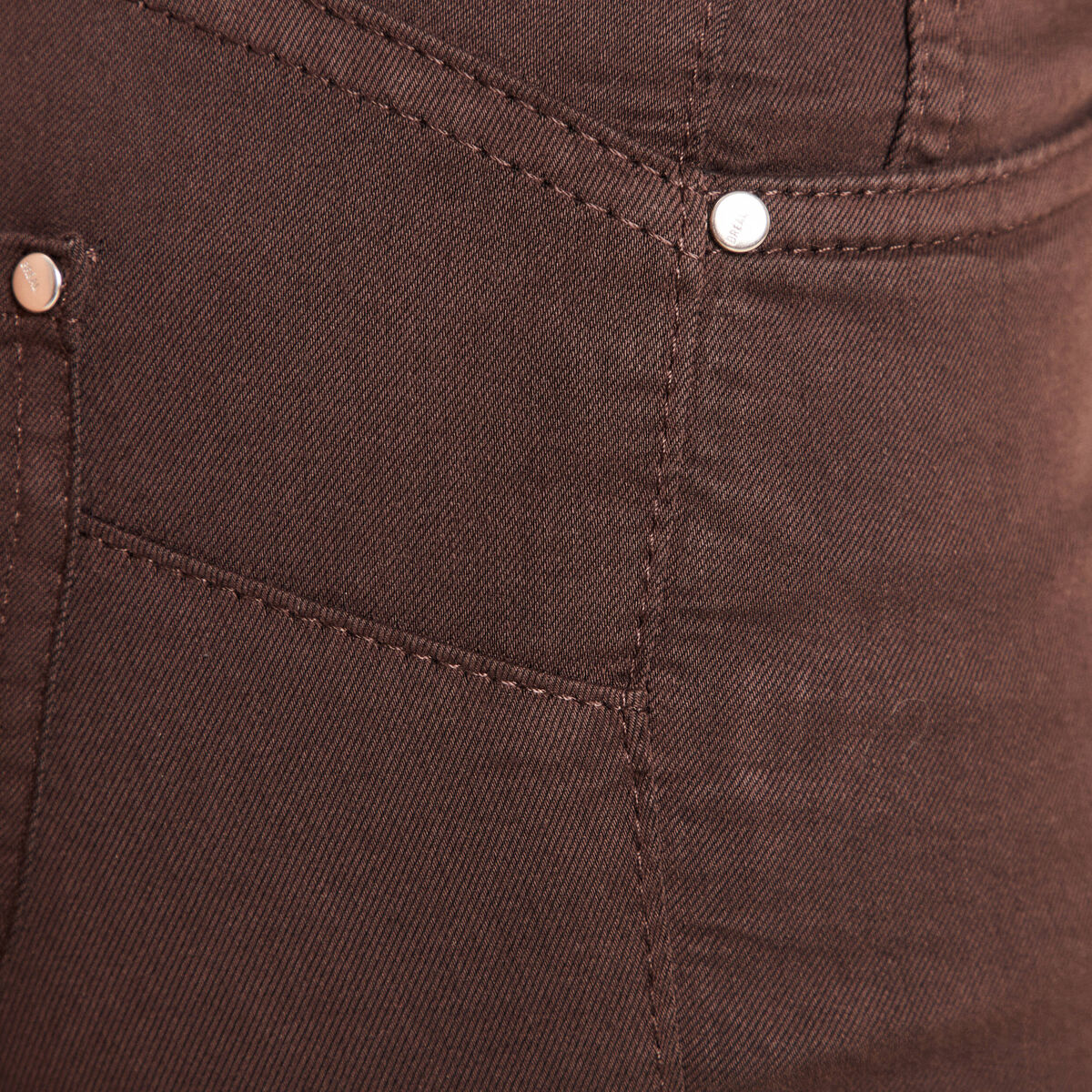 Pantalon magique Le L&eacute;ger coupe ajust&eacute;e marron fonc&eacute; femme
