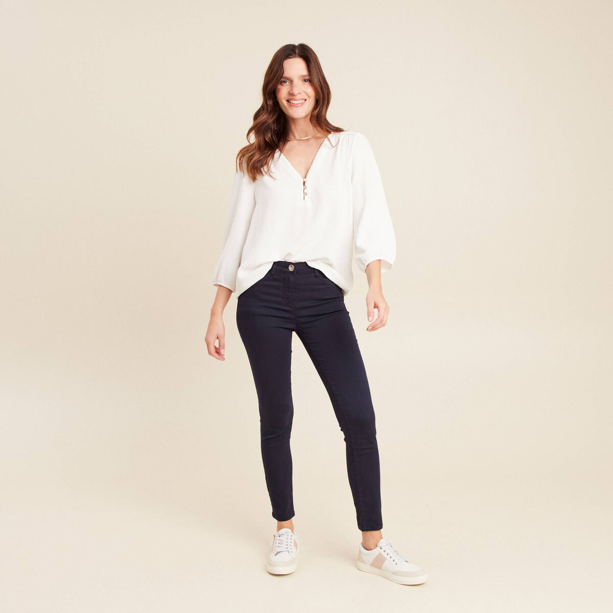 Blouse col v manches 3/4 fluide ecru femme