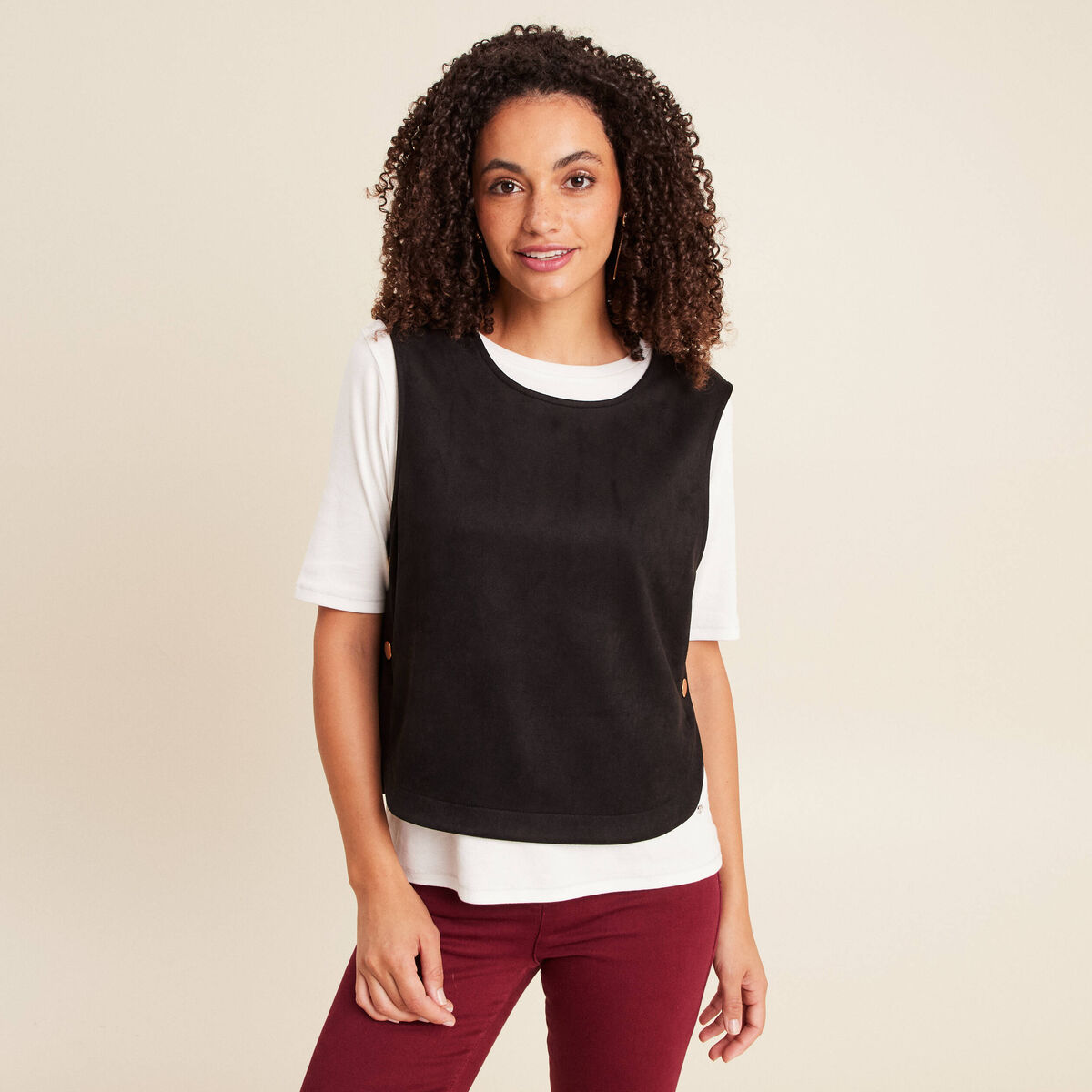 Top cintr&eacute; sans manches col rond noir femme