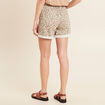 Short large taille &eacute;lastiqu&eacute;e blanc femme