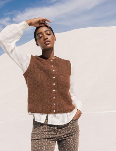Gilet droit mi-long sans manches marron fonc&eacute; femme