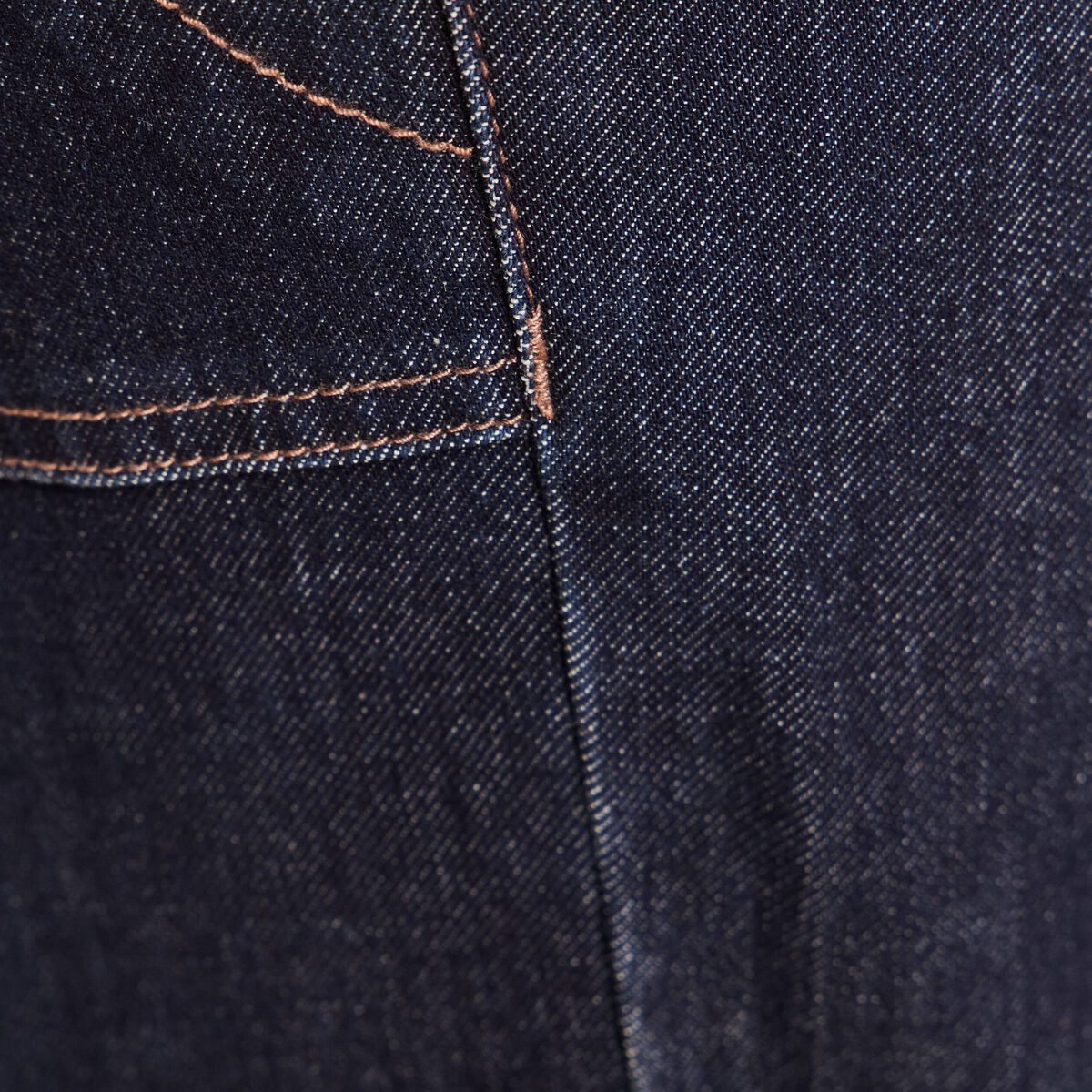 Pantalon mom 7/8&egrave;me en coton denim brut femme
