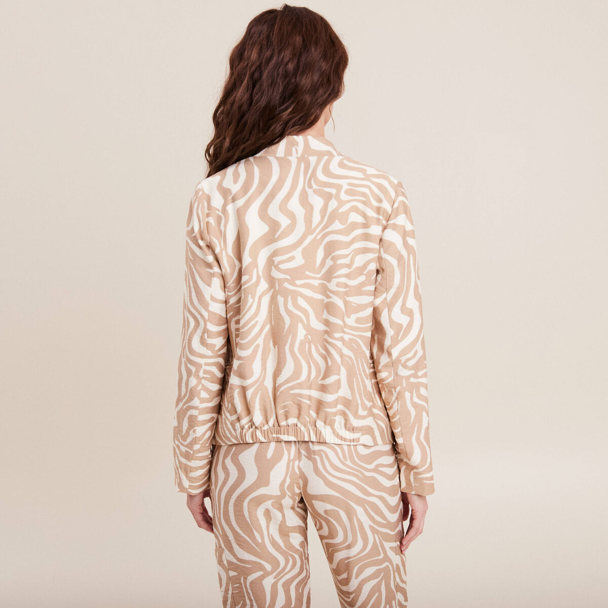 Veste droite manches longues beige femme
