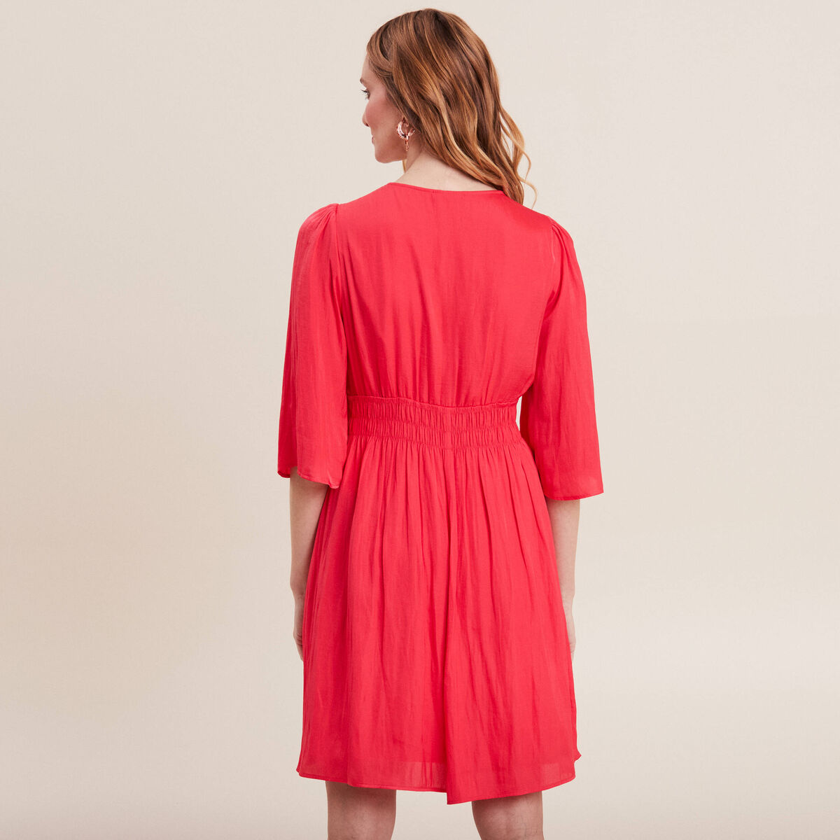 Robe empire smockée satin rose cerise femme