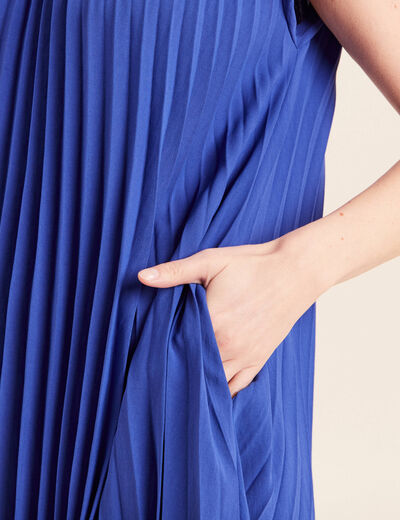 Robe courte &eacute;vas&eacute;e pliss&eacute;e col rond bleu fonc&eacute; femme
