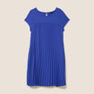 Robe courte &eacute;vas&eacute;e pliss&eacute;e col rond bleu fonc&eacute; femme