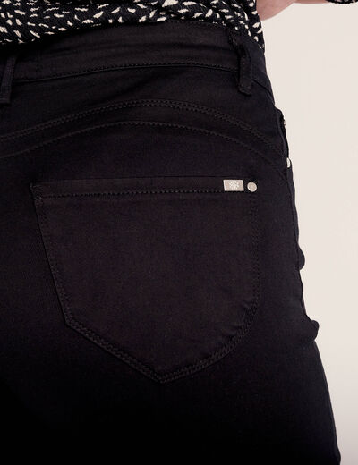 Jean magique ajusté taille standard noir femme