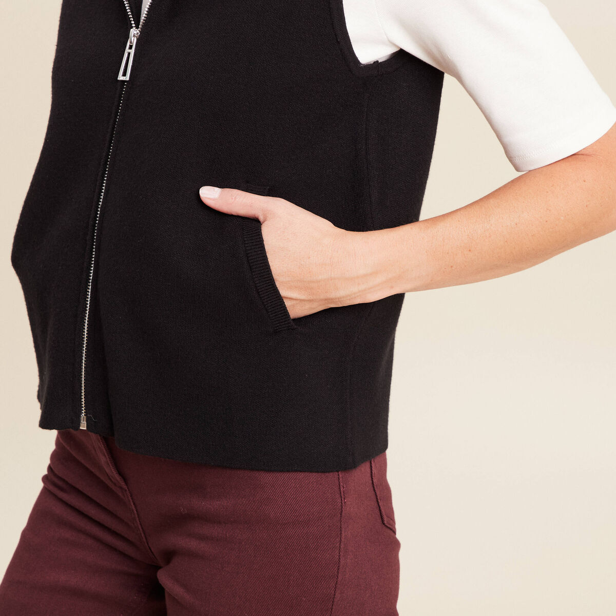 Gilet droit mi-long &agrave; capuche noir femme