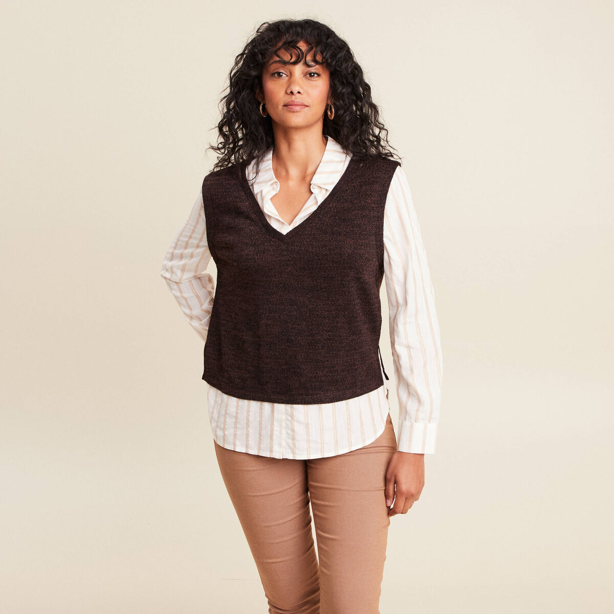 Pull effet 2-en-1 chemise marron fonc&eacute; femme