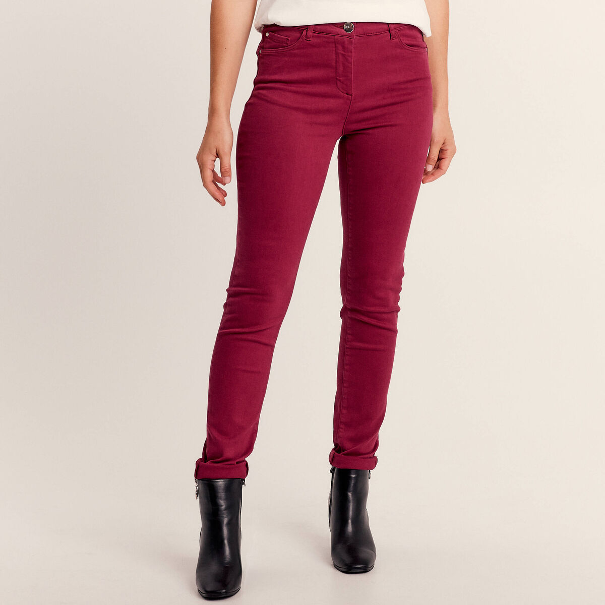 Jean magique ajusté taille standard rouge foncé femme