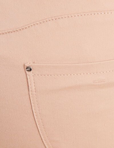Bermuda ajusté ceinturé beige femme