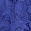 Blouse manches courtes aspect dentelle bleu fonc&eacute; femme