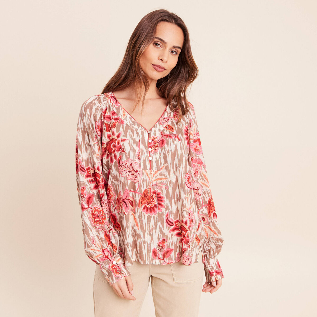 Blouse col v manches longues rose femme