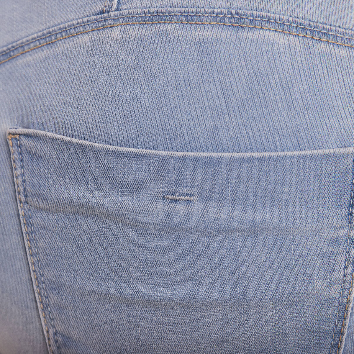 Jeans ajusté taille standard 7/8ème denim baby bleu femme