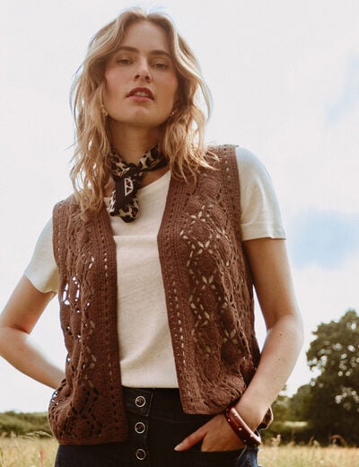 Gilet ajour&eacute; coupe droite courte marron femme