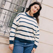 Pull avec d&eacute;tails de boutons bleu femme