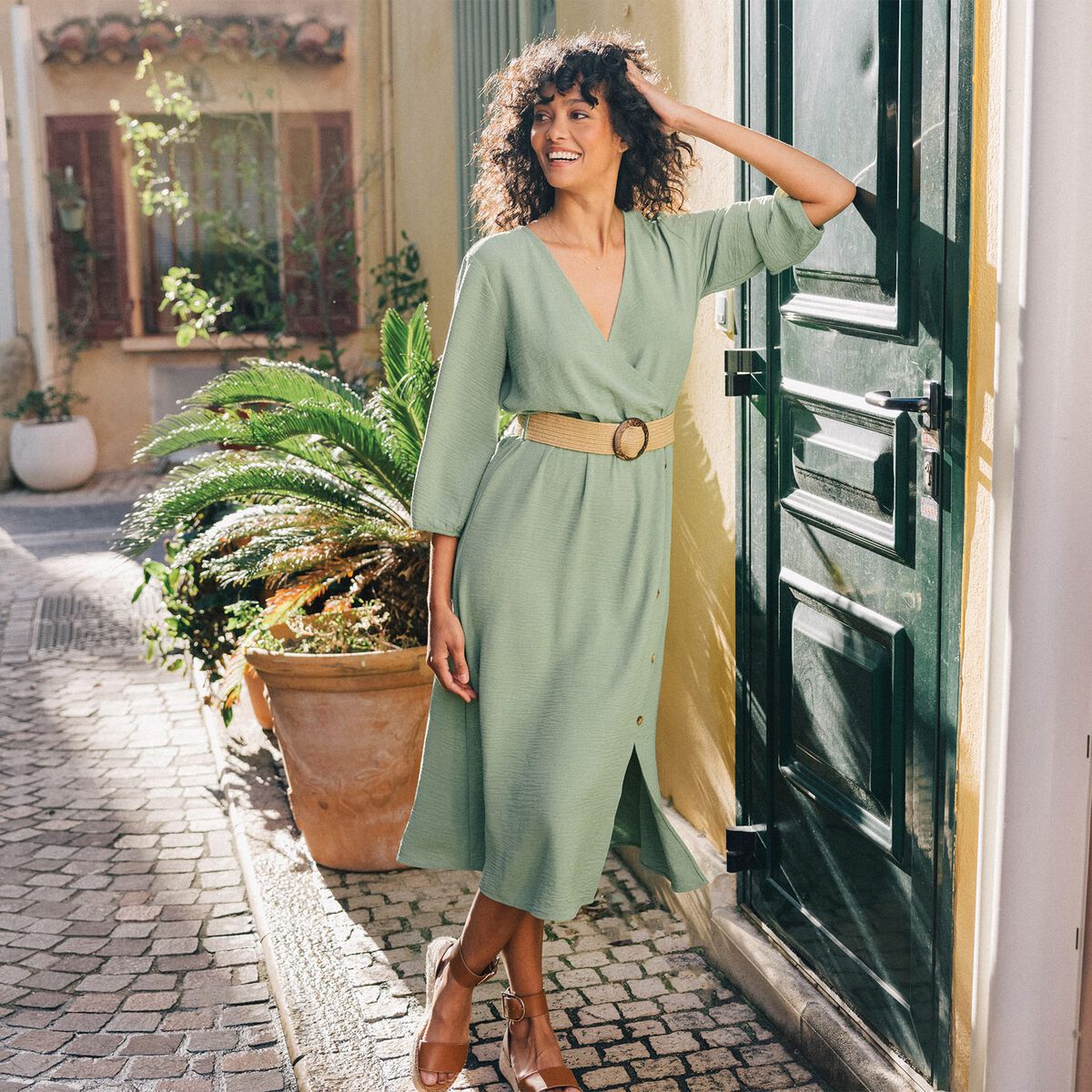 Robe droite ceinturée vert femme