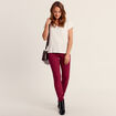 Jean magique ajusté taille standard rouge foncé femme