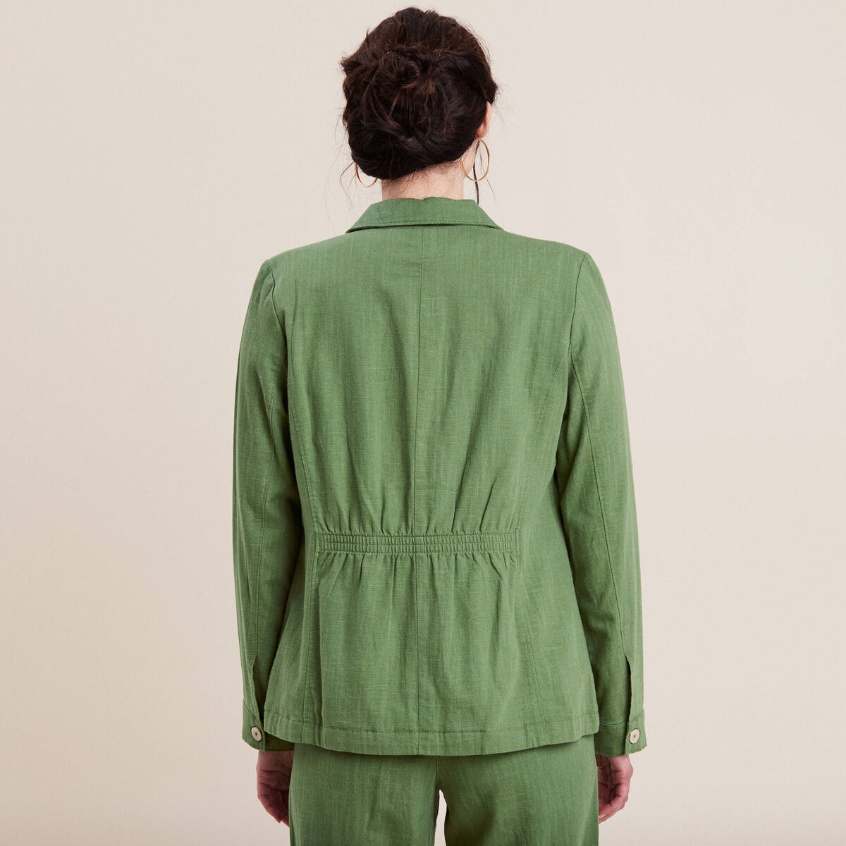Veste droite boutonnée vert femme